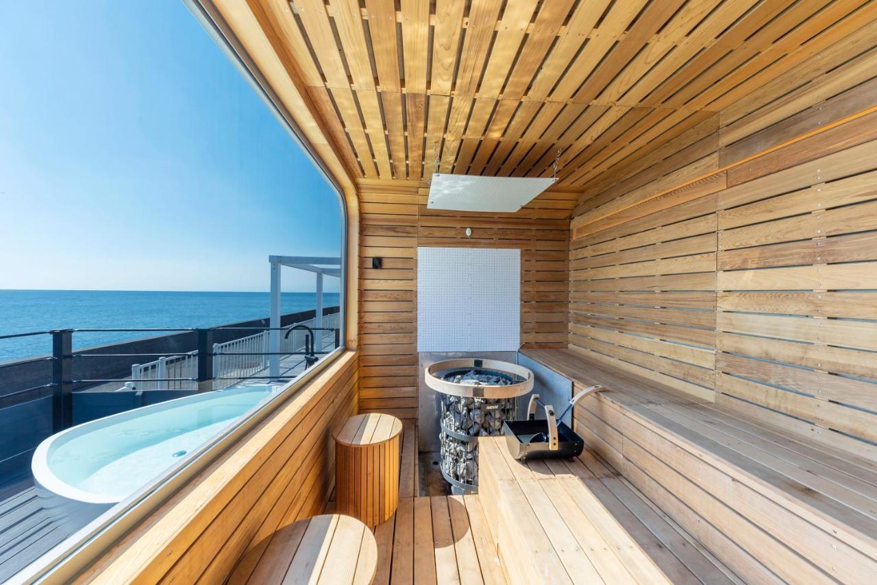 Malibu Hotel 逗子市 外观 照片